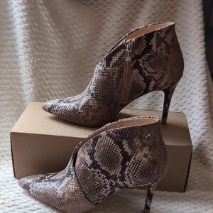 Jessica Simpson Brown Snakeskin Heeled Boots